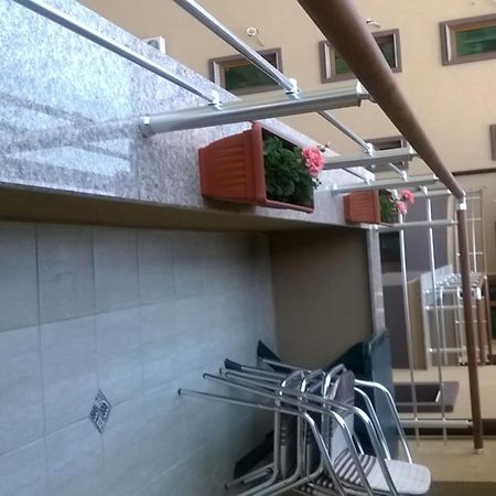 Apartamenti Zhelezovi 帕莫瑞 外观 照片