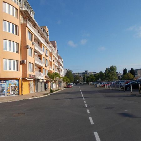 Apartamenti Zhelezovi 帕莫瑞 外观 照片