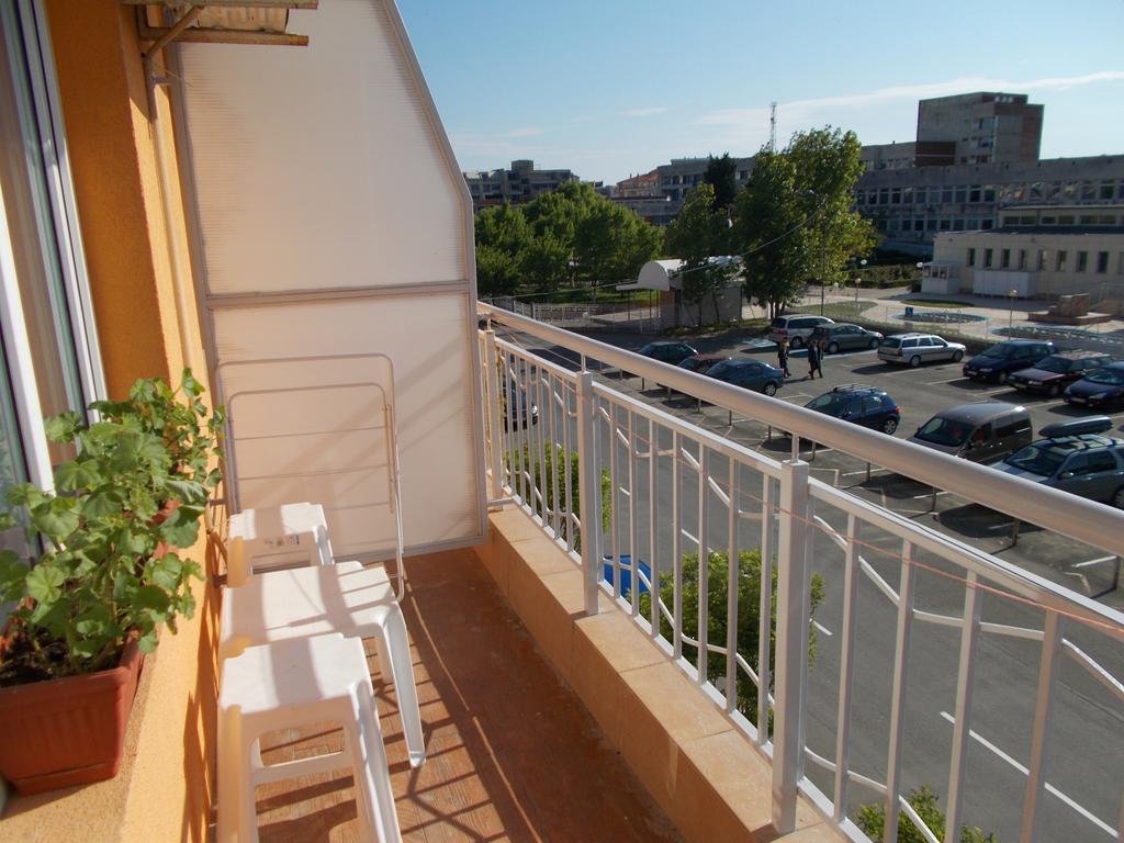 Apartamenti Zhelezovi 帕莫瑞 外观 照片