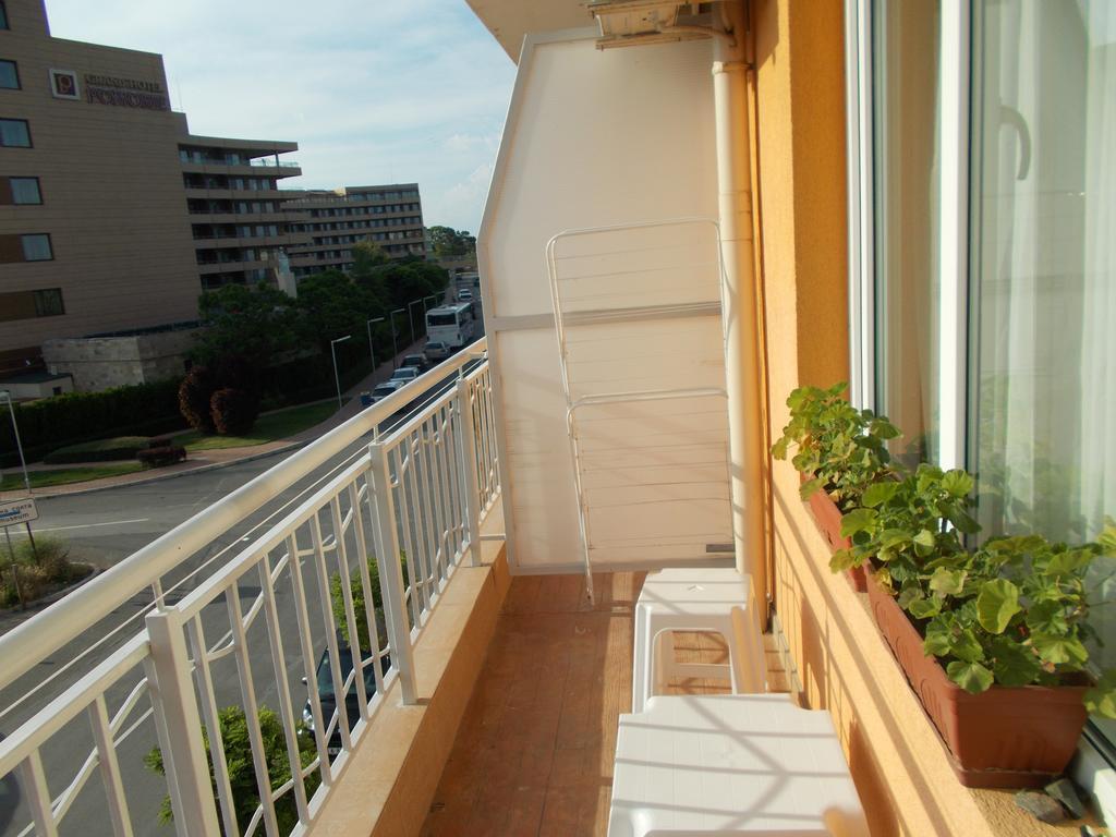 Apartamenti Zhelezovi 帕莫瑞 外观 照片