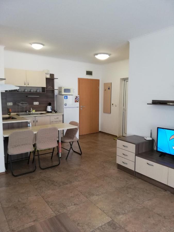 Apartamenti Zhelezovi 帕莫瑞 外观 照片