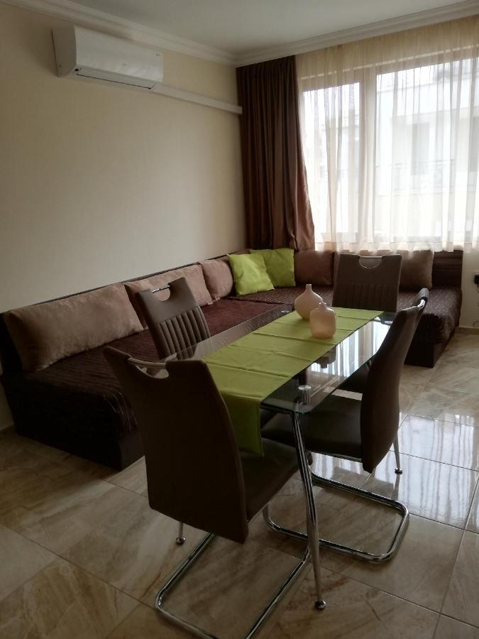 Apartamenti Zhelezovi 帕莫瑞 外观 照片