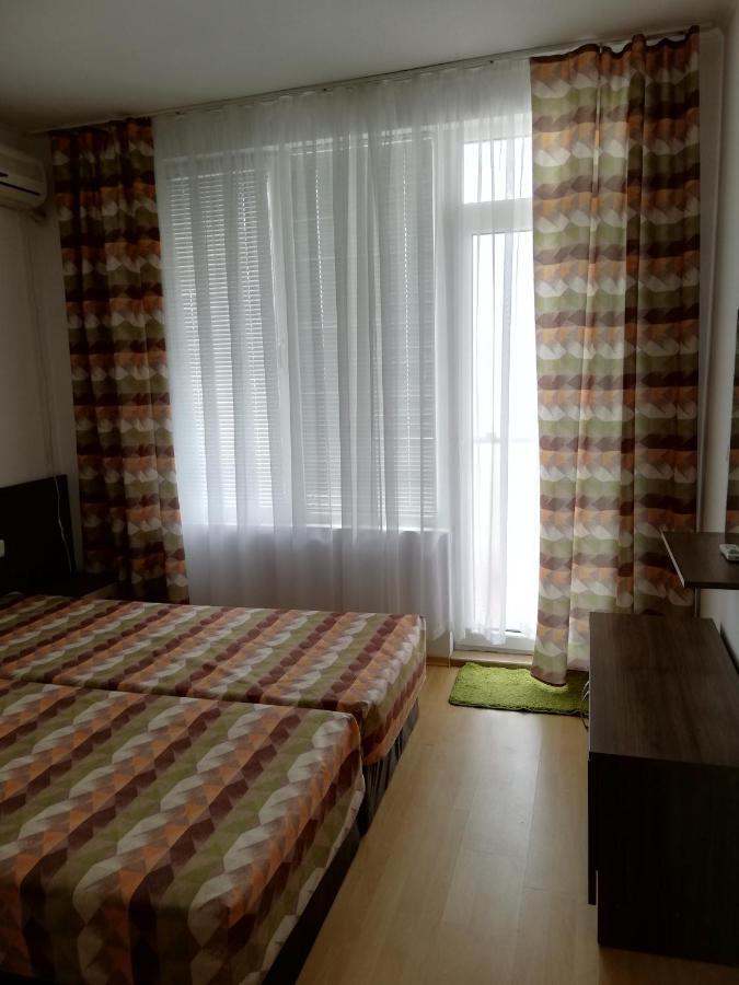 Apartamenti Zhelezovi 帕莫瑞 外观 照片