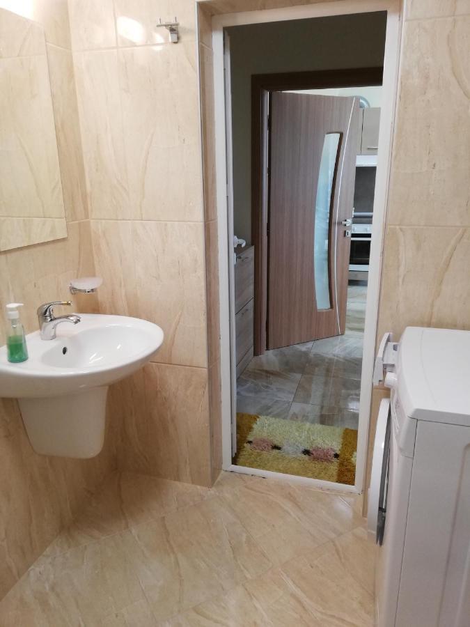 Apartamenti Zhelezovi 帕莫瑞 外观 照片