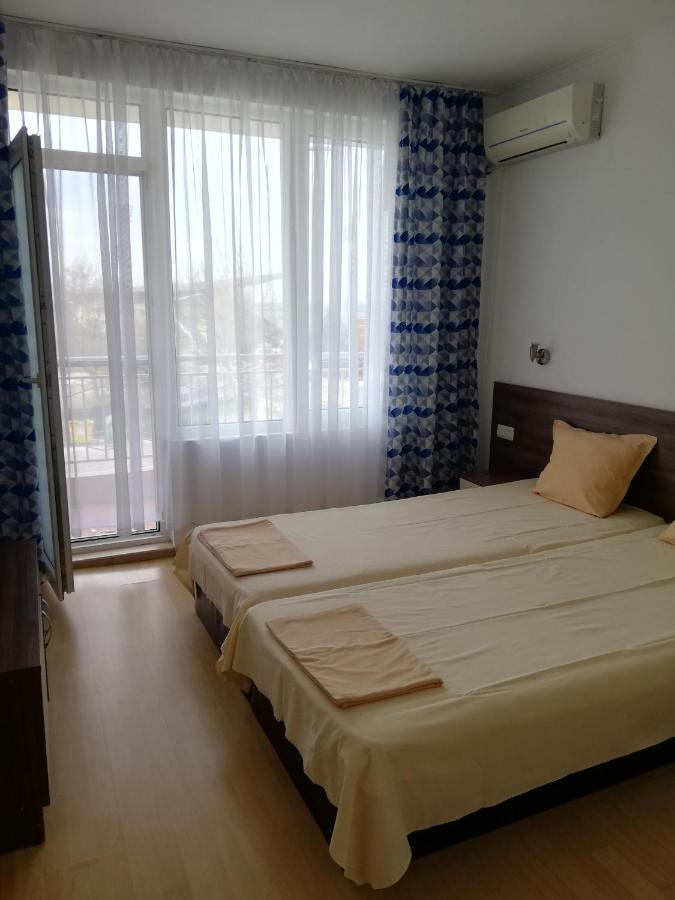 Apartamenti Zhelezovi 帕莫瑞 外观 照片